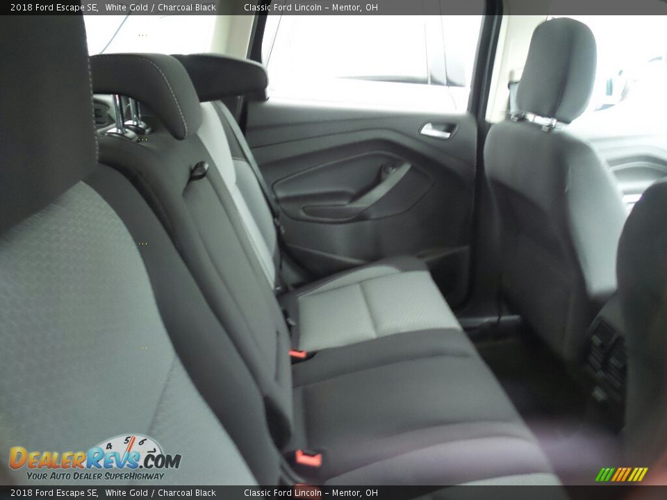 2018 Ford Escape SE White Gold / Charcoal Black Photo #5