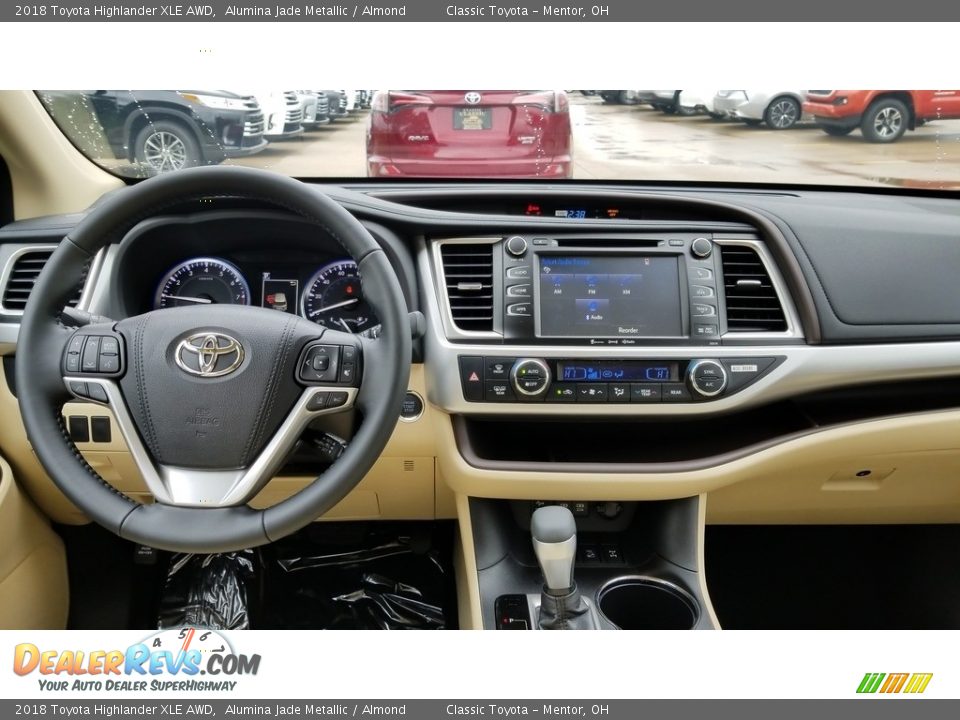 2018 Toyota Highlander XLE AWD Alumina Jade Metallic / Almond Photo #5