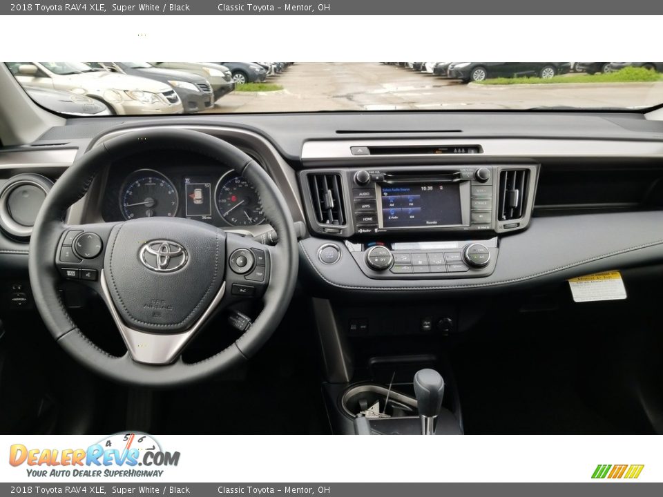 2018 Toyota RAV4 XLE Super White / Black Photo #5