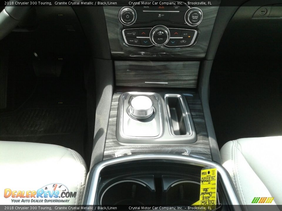 2018 Chrysler 300 Touring Granite Crystal Metallic / Black/Linen Photo #16