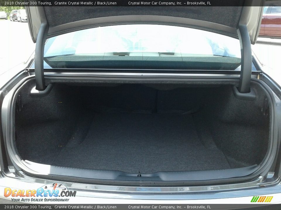2018 Chrysler 300 Touring Granite Crystal Metallic / Black/Linen Photo #19