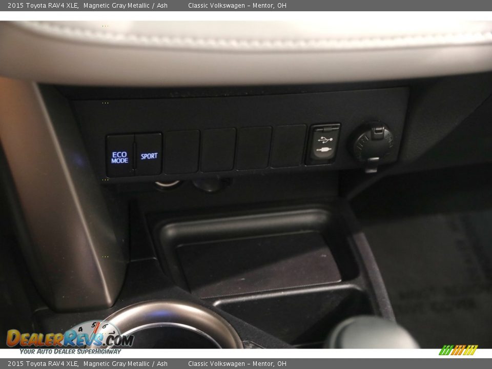 2015 Toyota RAV4 XLE Magnetic Gray Metallic / Ash Photo #11