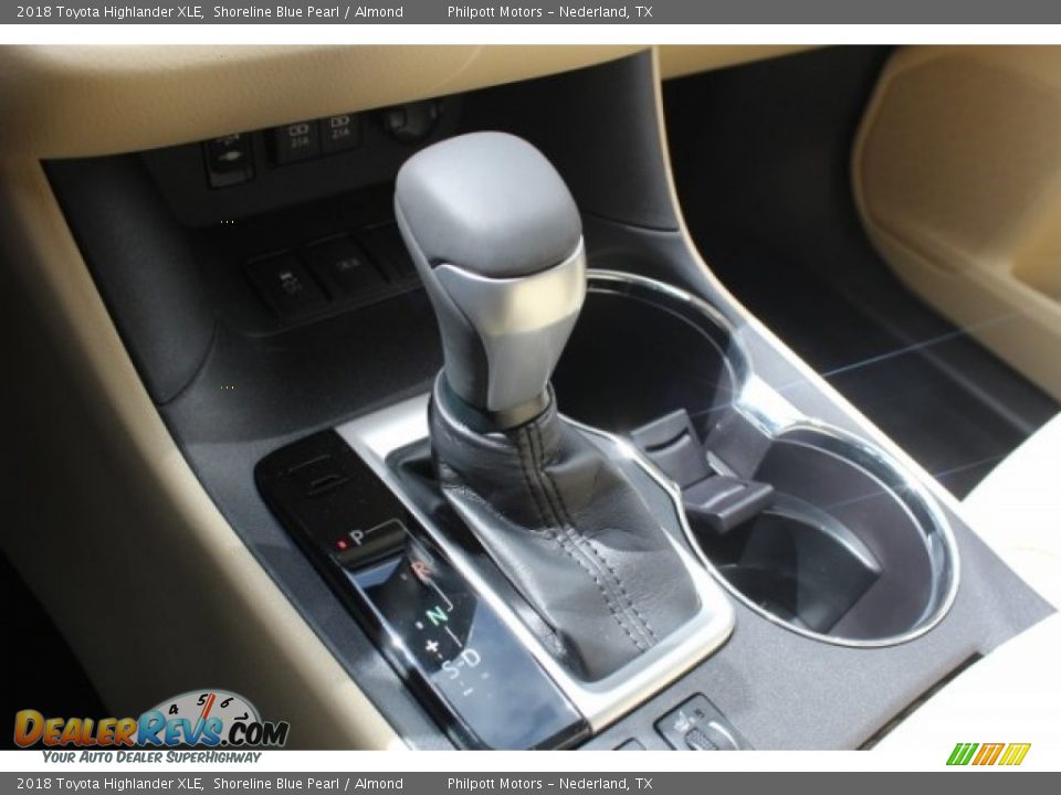 2018 Toyota Highlander XLE Shoreline Blue Pearl / Almond Photo #14