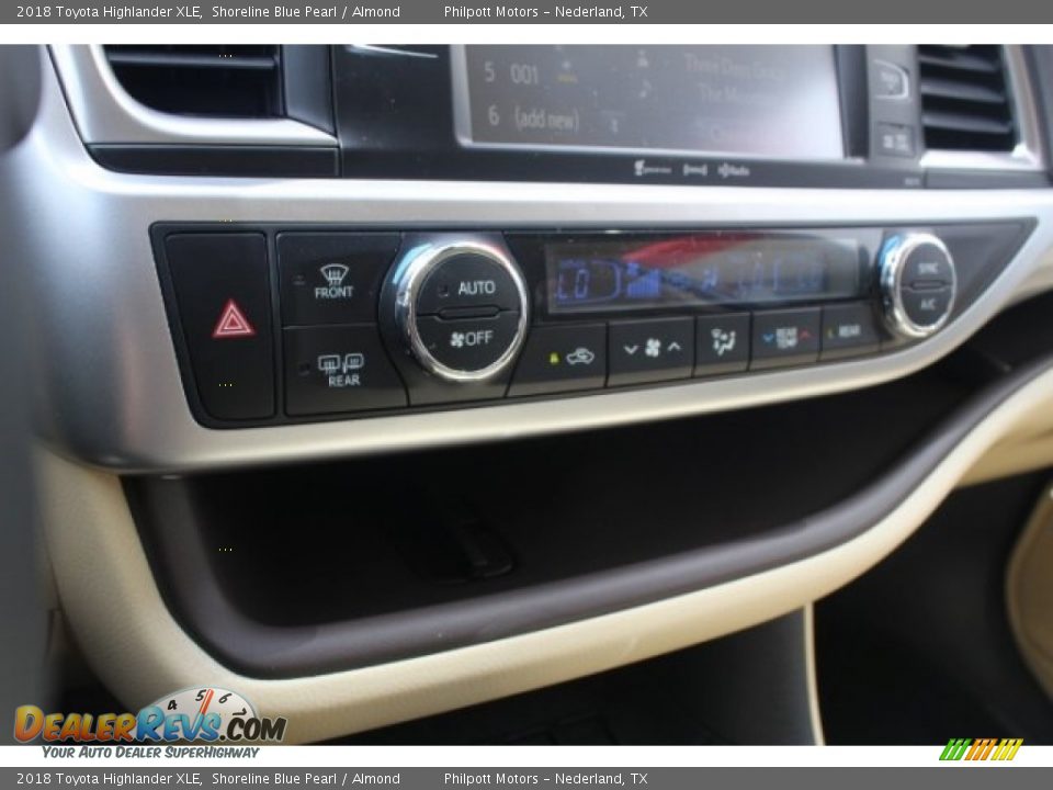 2018 Toyota Highlander XLE Shoreline Blue Pearl / Almond Photo #18