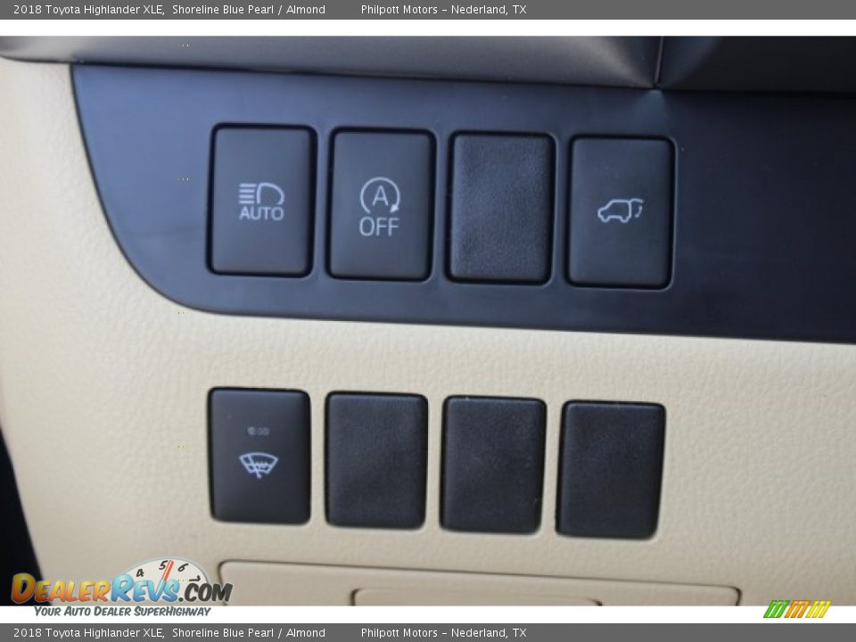 2018 Toyota Highlander XLE Shoreline Blue Pearl / Almond Photo #23