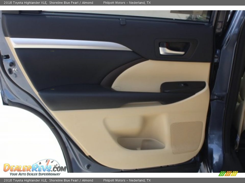 2018 Toyota Highlander XLE Shoreline Blue Pearl / Almond Photo #24