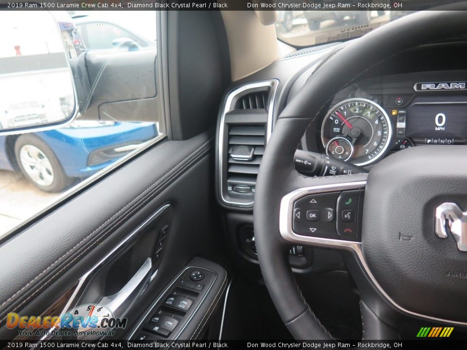 2019 Ram 1500 Laramie Crew Cab 4x4 Diamond Black Crystal Pearl / Black Photo #17