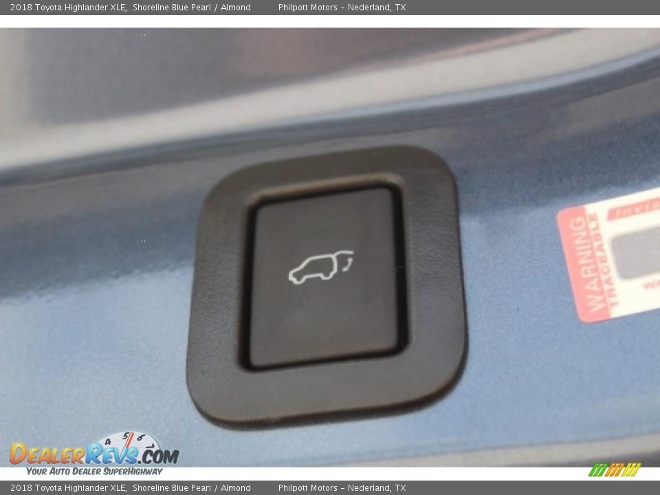 2018 Toyota Highlander XLE Shoreline Blue Pearl / Almond Photo #30