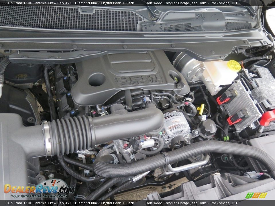 2019 Ram 1500 Laramie Crew Cab 4x4 Diamond Black Crystal Pearl / Black Photo #32
