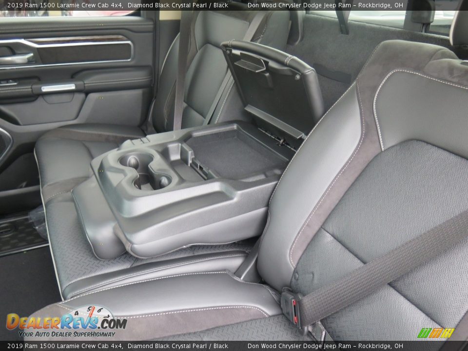 2019 Ram 1500 Laramie Crew Cab 4x4 Diamond Black Crystal Pearl / Black Photo #33