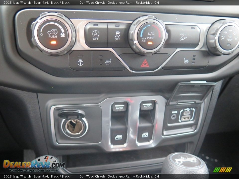 Controls of 2018 Jeep Wrangler Sport 4x4 Photo #20