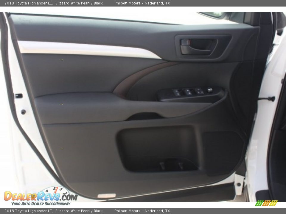 2018 Toyota Highlander LE Blizzard White Pearl / Black Photo #11
