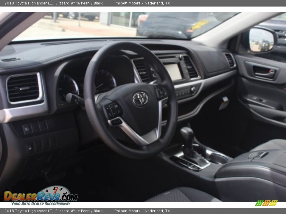 2018 Toyota Highlander LE Blizzard White Pearl / Black Photo #12