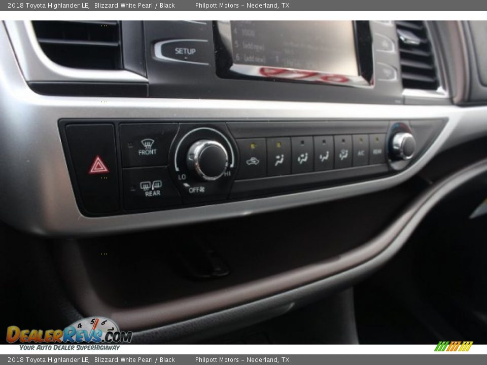 2018 Toyota Highlander LE Blizzard White Pearl / Black Photo #17