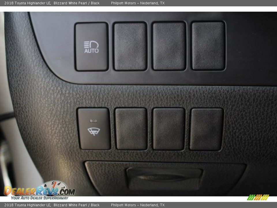 2018 Toyota Highlander LE Blizzard White Pearl / Black Photo #21