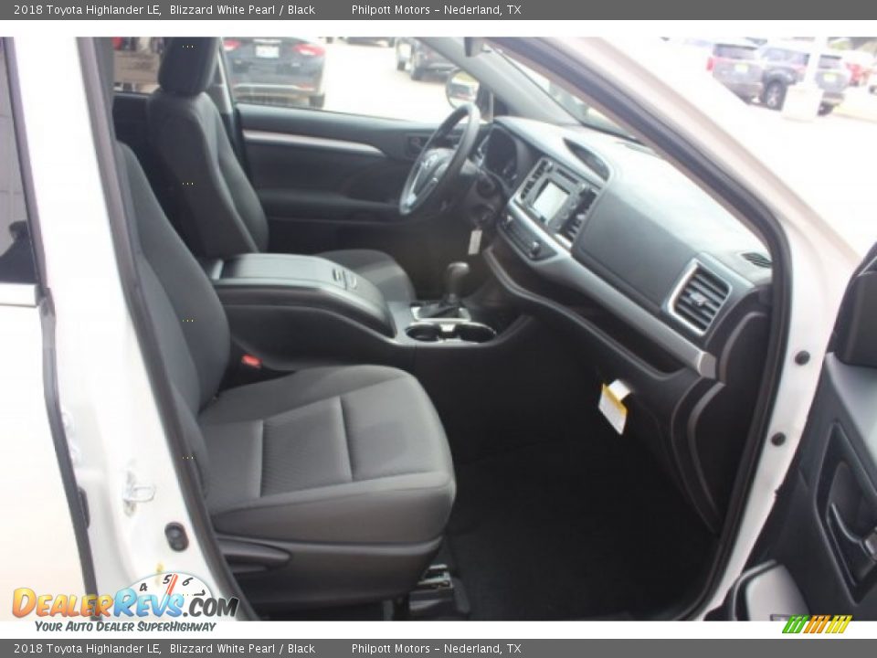 2018 Toyota Highlander LE Blizzard White Pearl / Black Photo #32