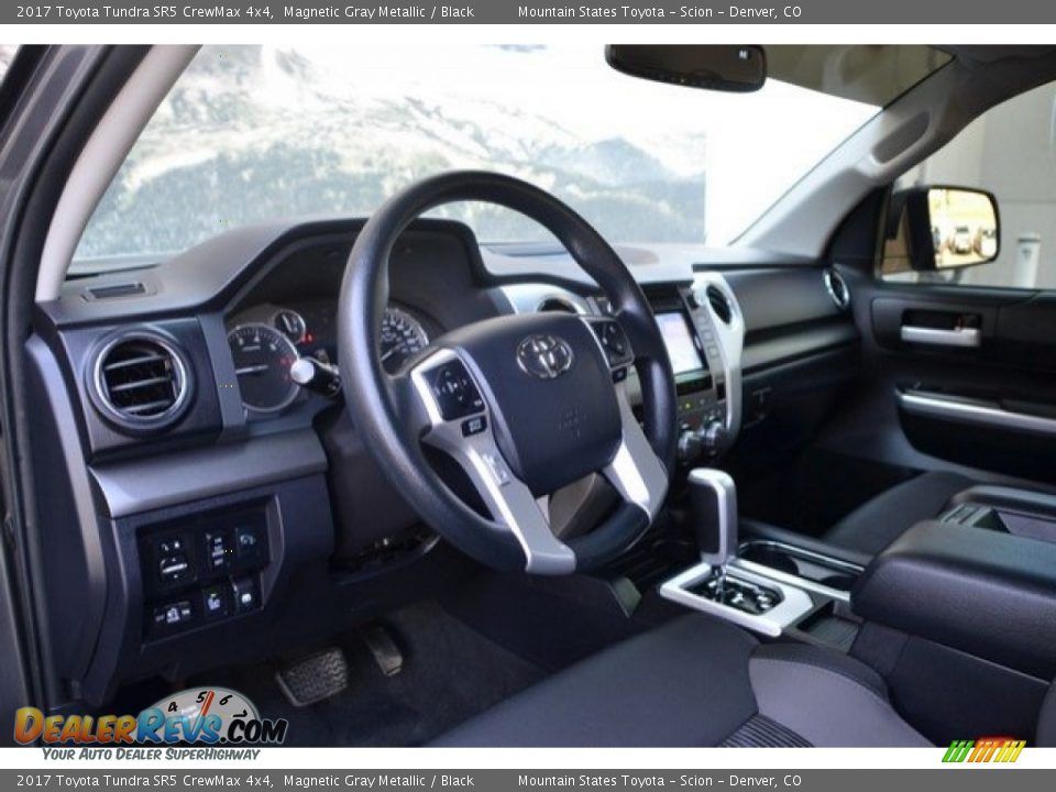 2017 Toyota Tundra SR5 CrewMax 4x4 Magnetic Gray Metallic / Black Photo #10