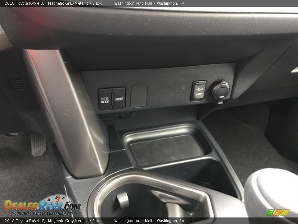2018 Toyota RAV4 LE Magnetic Gray Metallic / Black Photo #11