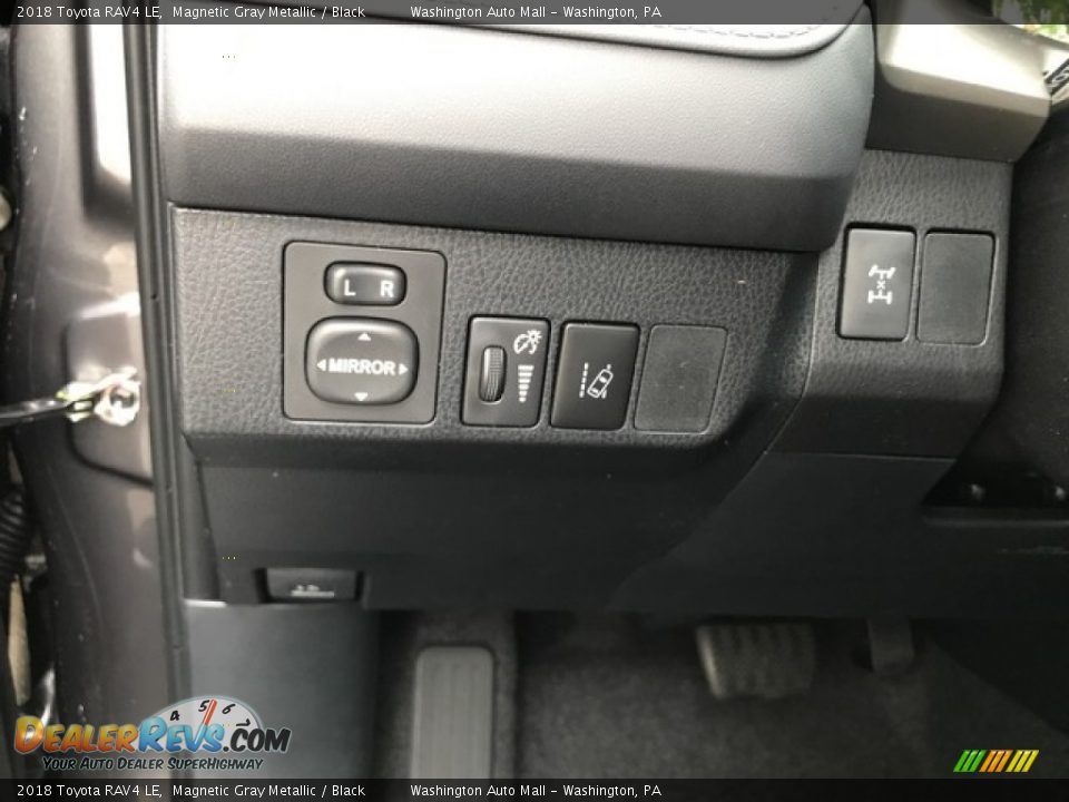 2018 Toyota RAV4 LE Magnetic Gray Metallic / Black Photo #14