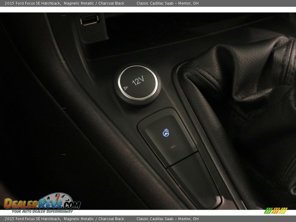 2015 Ford Focus SE Hatchback Magnetic Metallic / Charcoal Black Photo #13