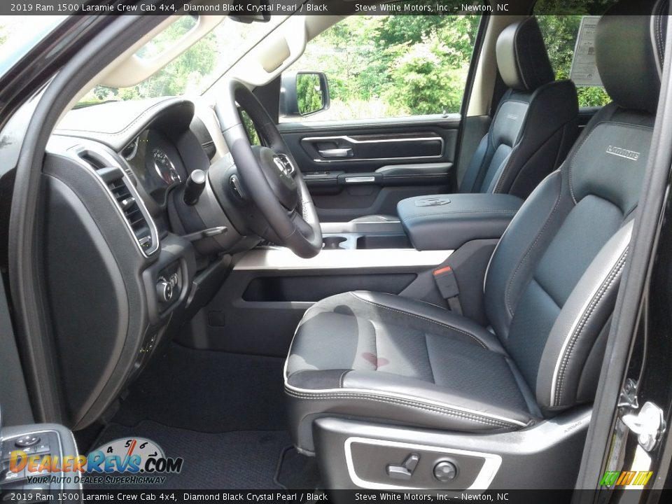 2019 Ram 1500 Laramie Crew Cab 4x4 Diamond Black Crystal Pearl / Black Photo #10
