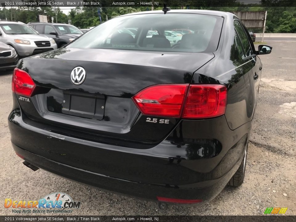 2011 Volkswagen Jetta SE Sedan Black / Titan Black Photo #7
