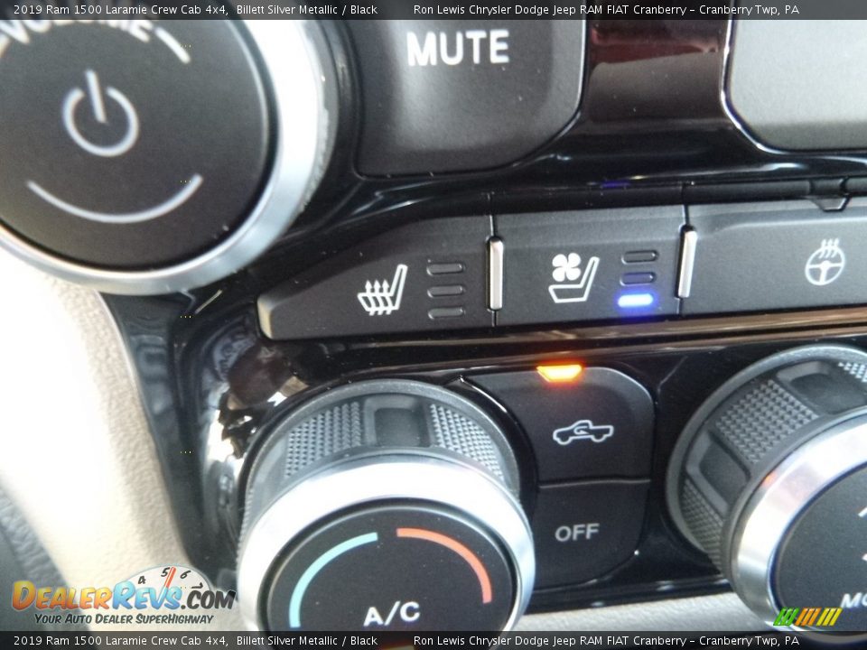 2019 Ram 1500 Laramie Crew Cab 4x4 Billett Silver Metallic / Black Photo #19
