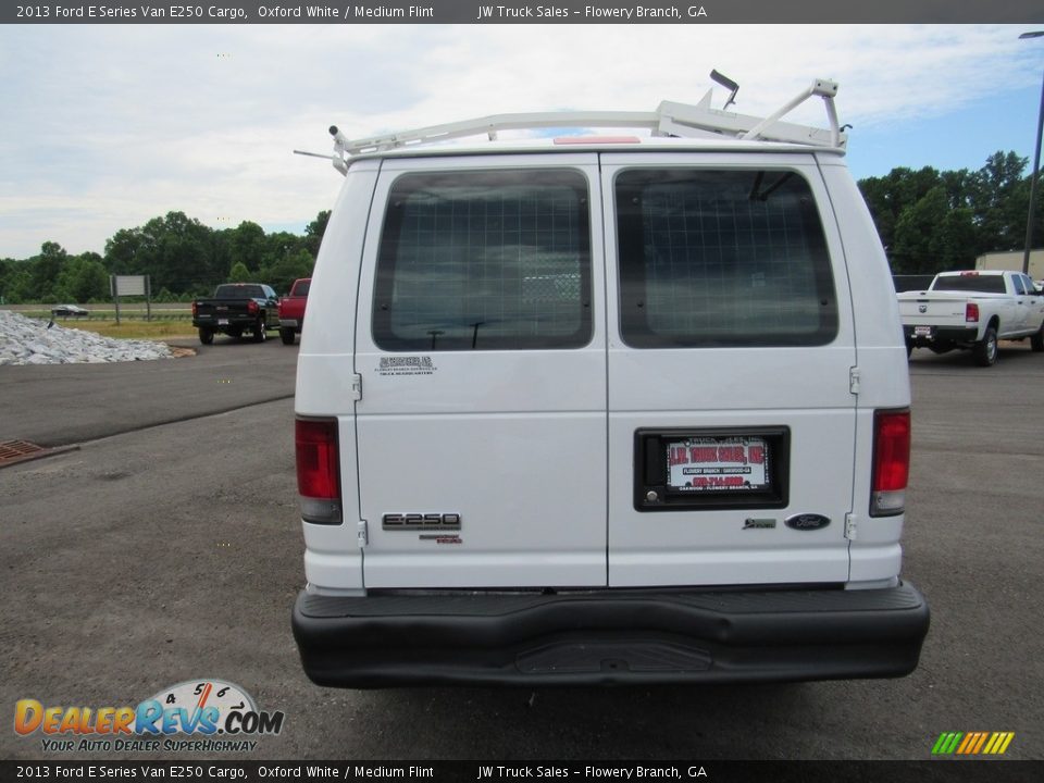 2013 Ford E Series Van E250 Cargo Oxford White / Medium Flint Photo #4