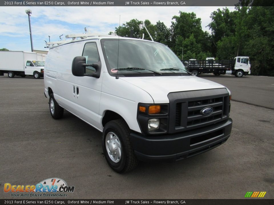 2013 Ford E Series Van E250 Cargo Oxford White / Medium Flint Photo #7