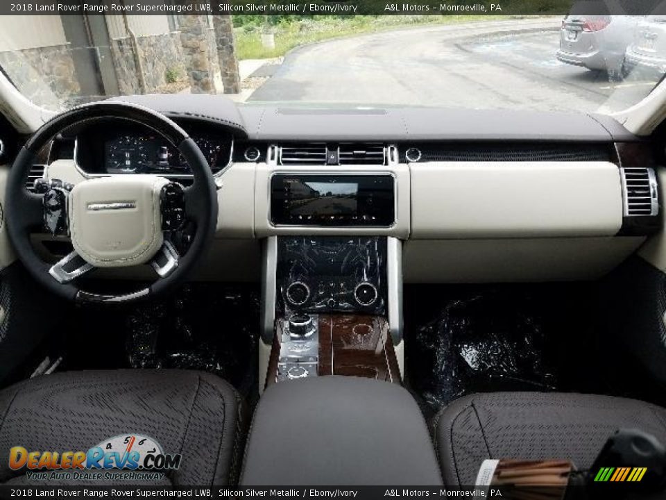 Ebony/Ivory Interior - 2018 Land Rover Range Rover Supercharged LWB Photo #4