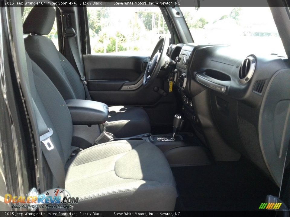2015 Jeep Wrangler Unlimited Sport 4x4 Black / Black Photo #14