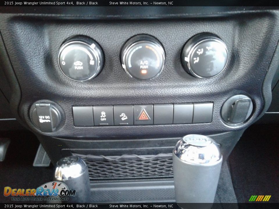 2015 Jeep Wrangler Unlimited Sport 4x4 Black / Black Photo #21