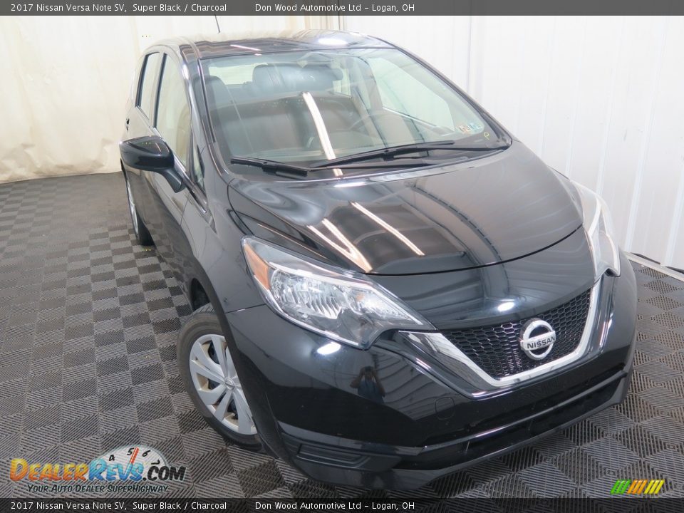 2017 Nissan Versa Note SV Super Black / Charcoal Photo #2