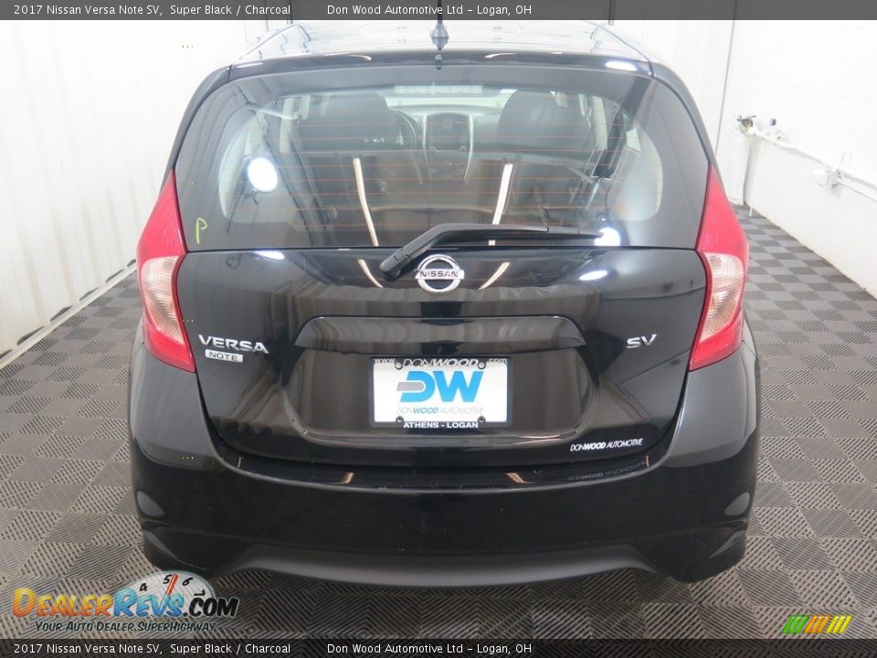 2017 Nissan Versa Note SV Super Black / Charcoal Photo #10