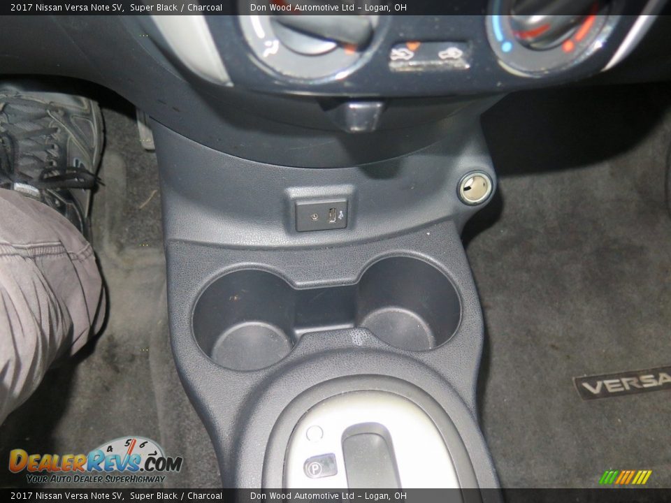 2017 Nissan Versa Note SV Super Black / Charcoal Photo #20