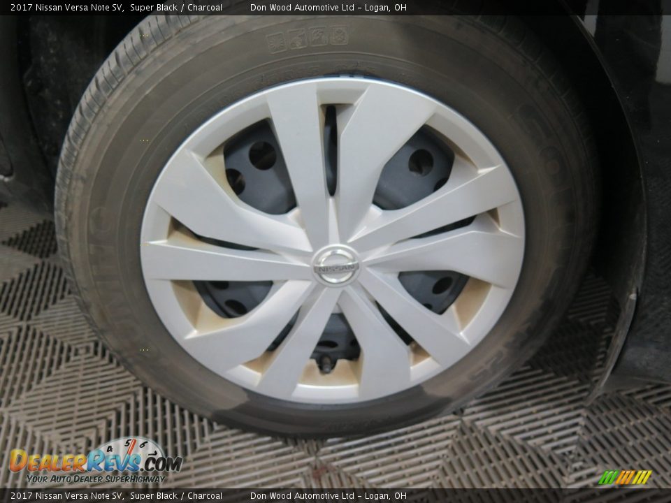 2017 Nissan Versa Note SV Super Black / Charcoal Photo #23