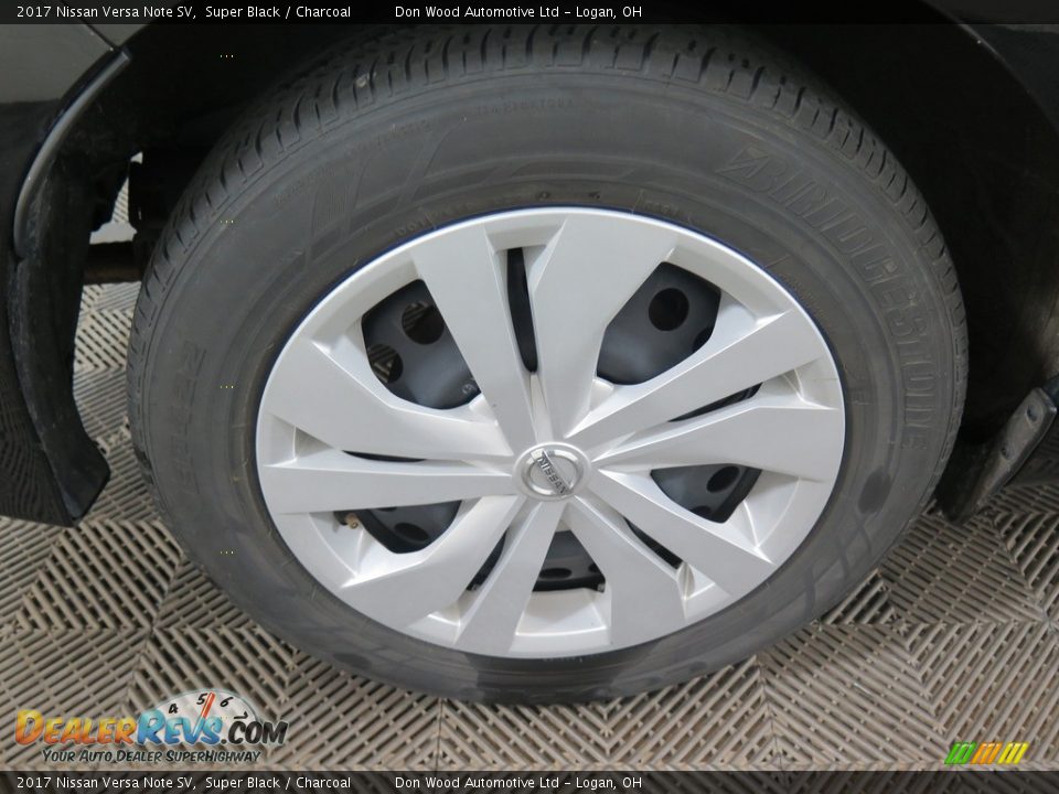 2017 Nissan Versa Note SV Super Black / Charcoal Photo #24