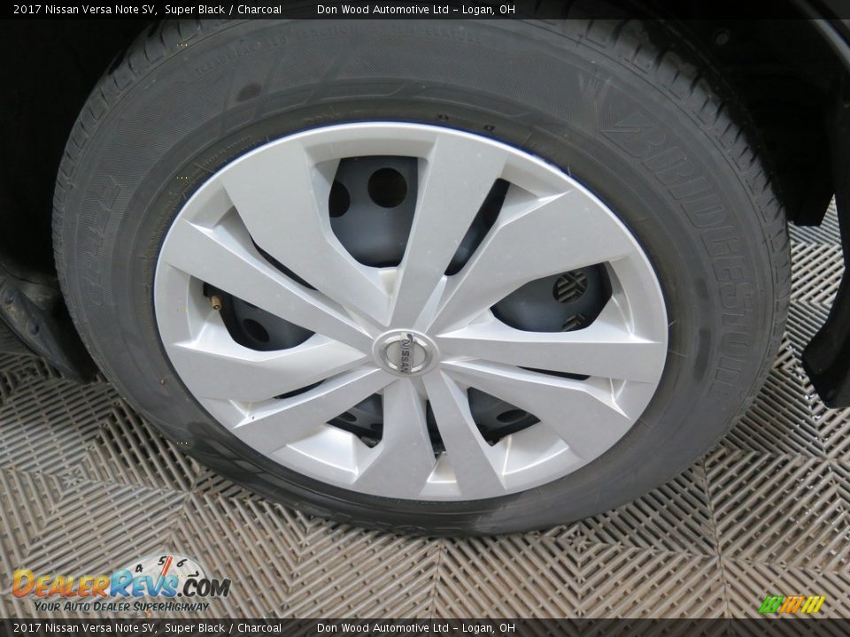 2017 Nissan Versa Note SV Super Black / Charcoal Photo #25