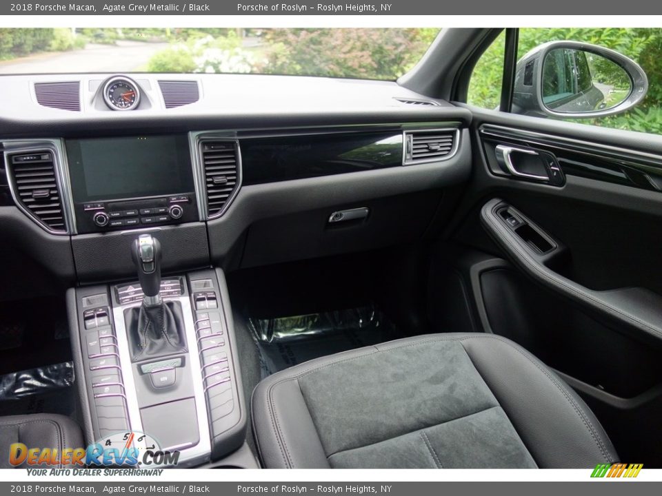 2018 Porsche Macan Agate Grey Metallic / Black Photo #15