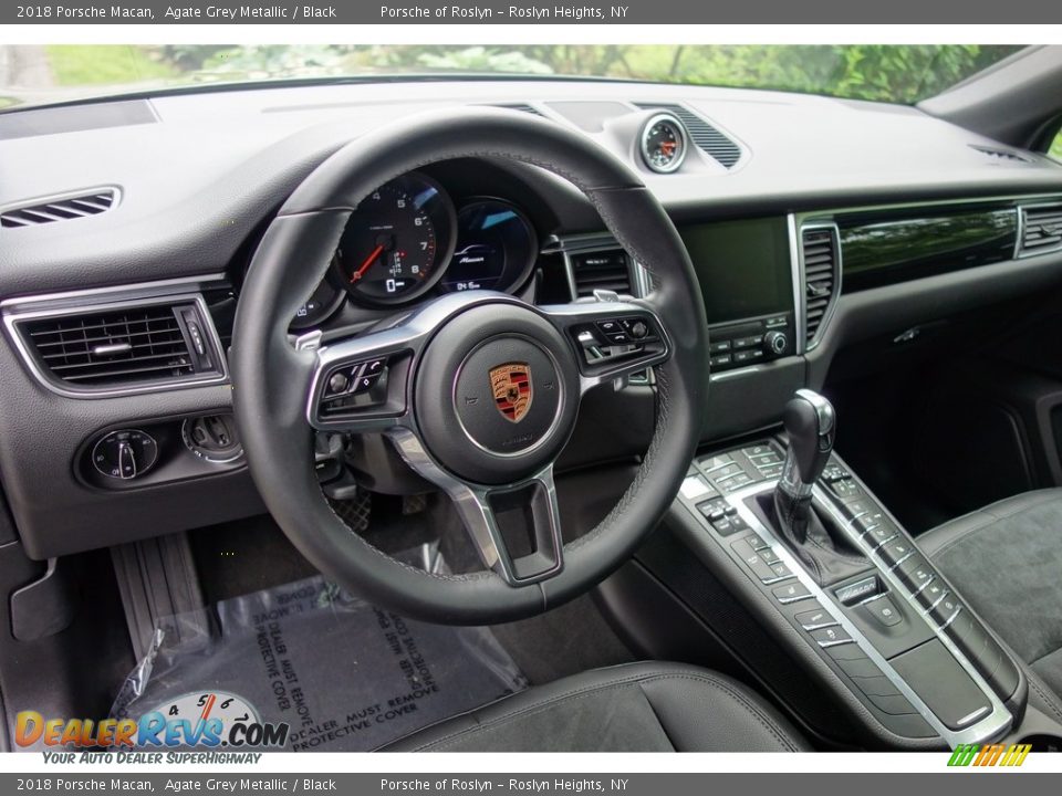 2018 Porsche Macan Agate Grey Metallic / Black Photo #20