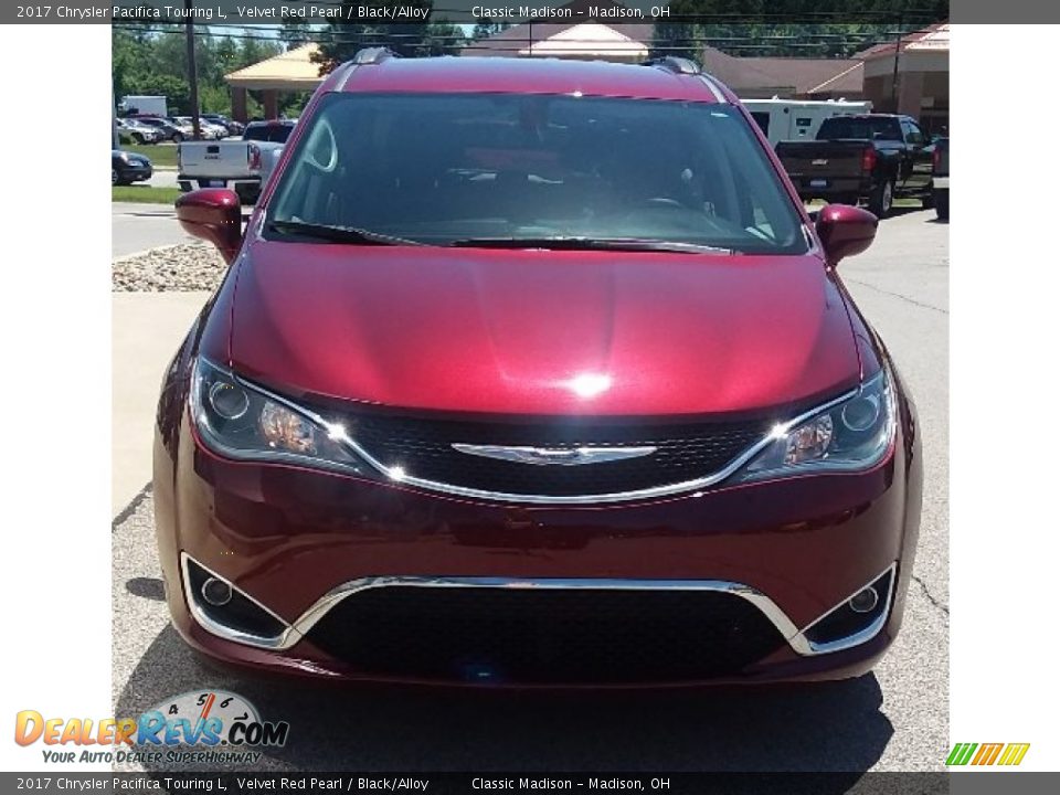 2017 Chrysler Pacifica Touring L Velvet Red Pearl / Black/Alloy Photo #1