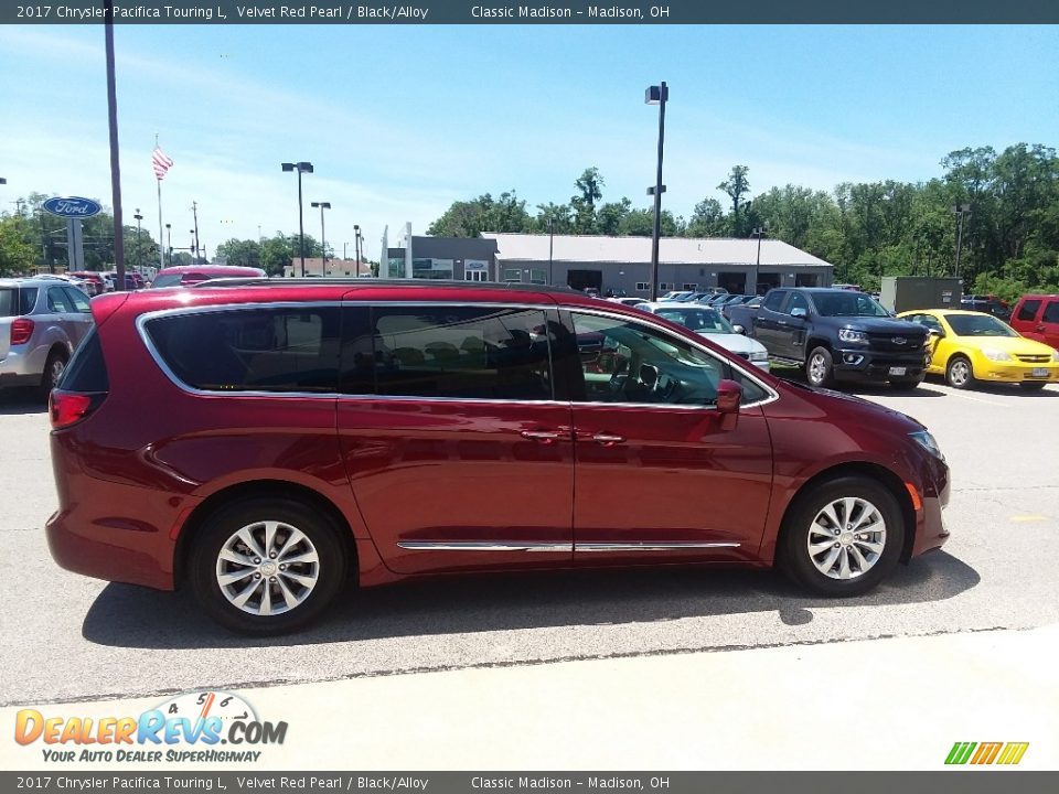 2017 Chrysler Pacifica Touring L Velvet Red Pearl / Black/Alloy Photo #2