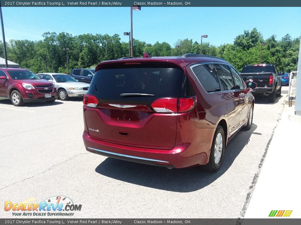 2017 Chrysler Pacifica Touring L Velvet Red Pearl / Black/Alloy Photo #3