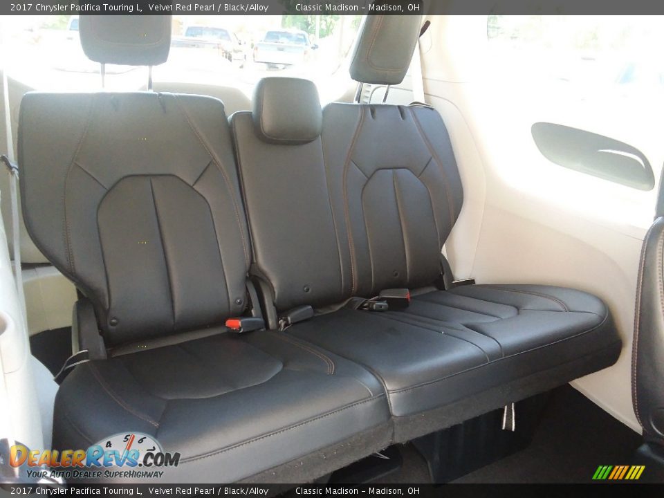 2017 Chrysler Pacifica Touring L Velvet Red Pearl / Black/Alloy Photo #8