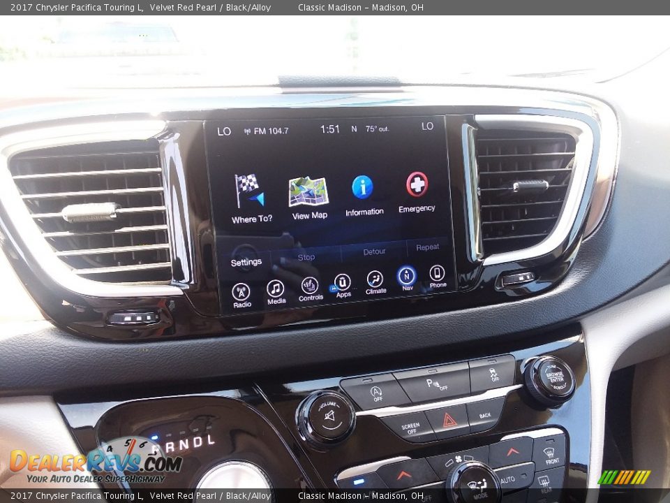 2017 Chrysler Pacifica Touring L Velvet Red Pearl / Black/Alloy Photo #21