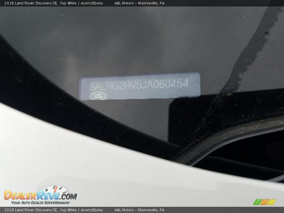 2018 Land Rover Discovery SE Fuji White / Acorn/Ebony Photo #17