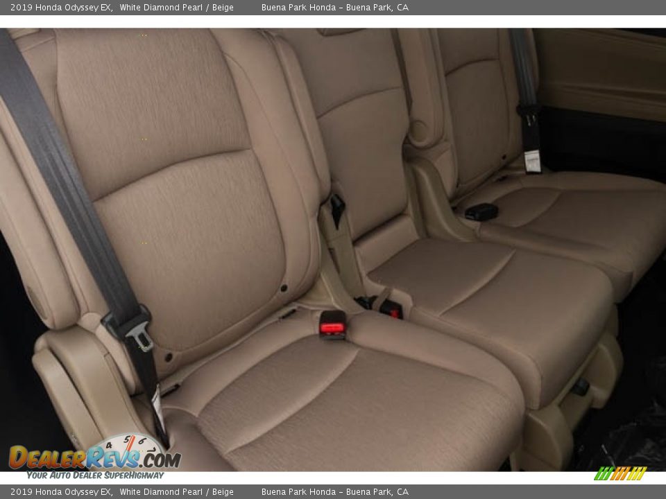 2019 Honda Odyssey EX White Diamond Pearl / Beige Photo #30
