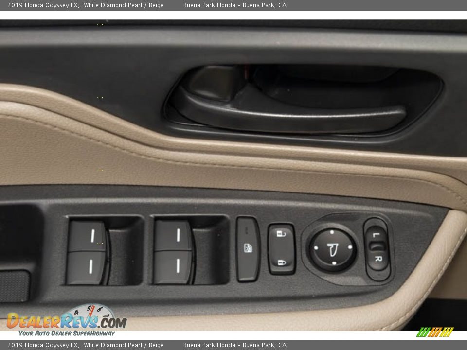 2019 Honda Odyssey EX White Diamond Pearl / Beige Photo #35