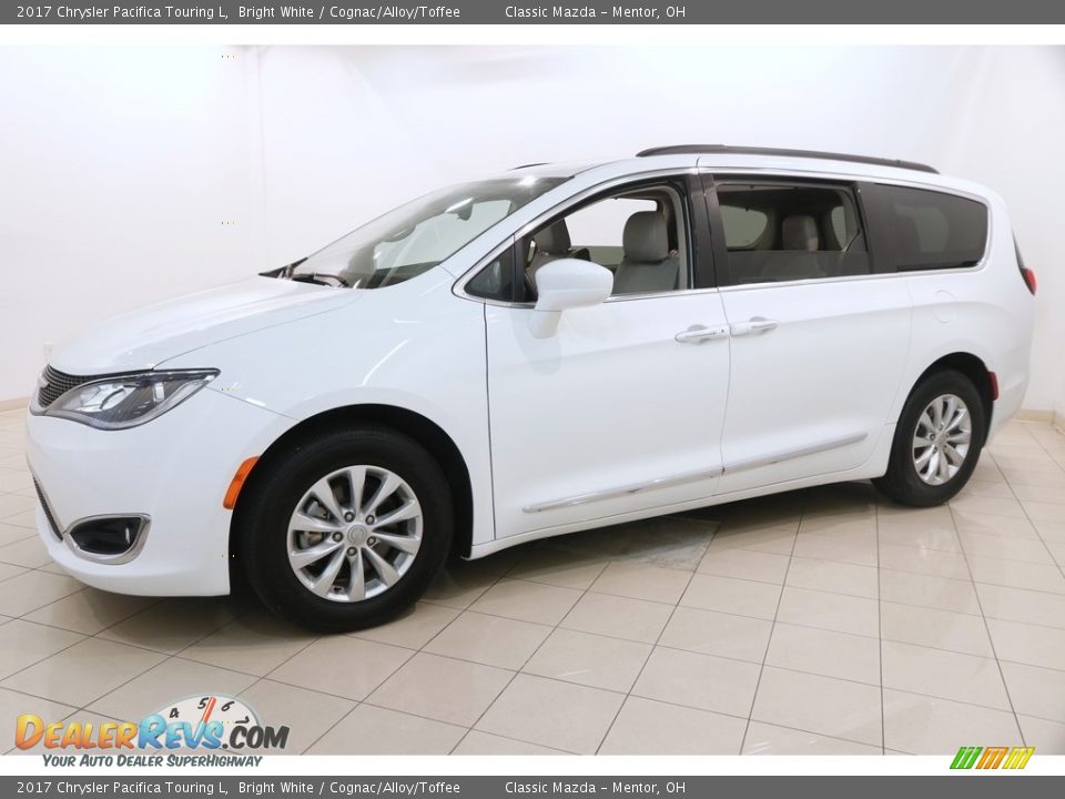2017 Chrysler Pacifica Touring L Bright White / Cognac/Alloy/Toffee Photo #3