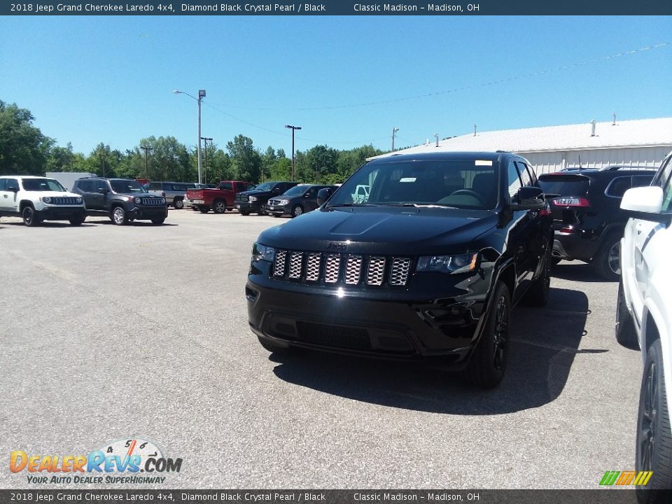 2018 Jeep Grand Cherokee Laredo 4x4 Diamond Black Crystal Pearl / Black Photo #1